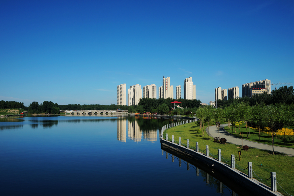 河北的温馨日常，友情、家庭与爱的交织故事